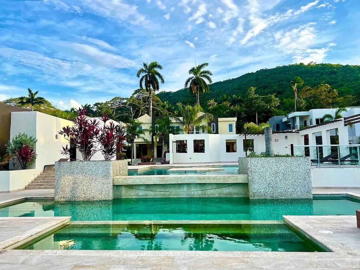 Azalia Palms New Oceanview