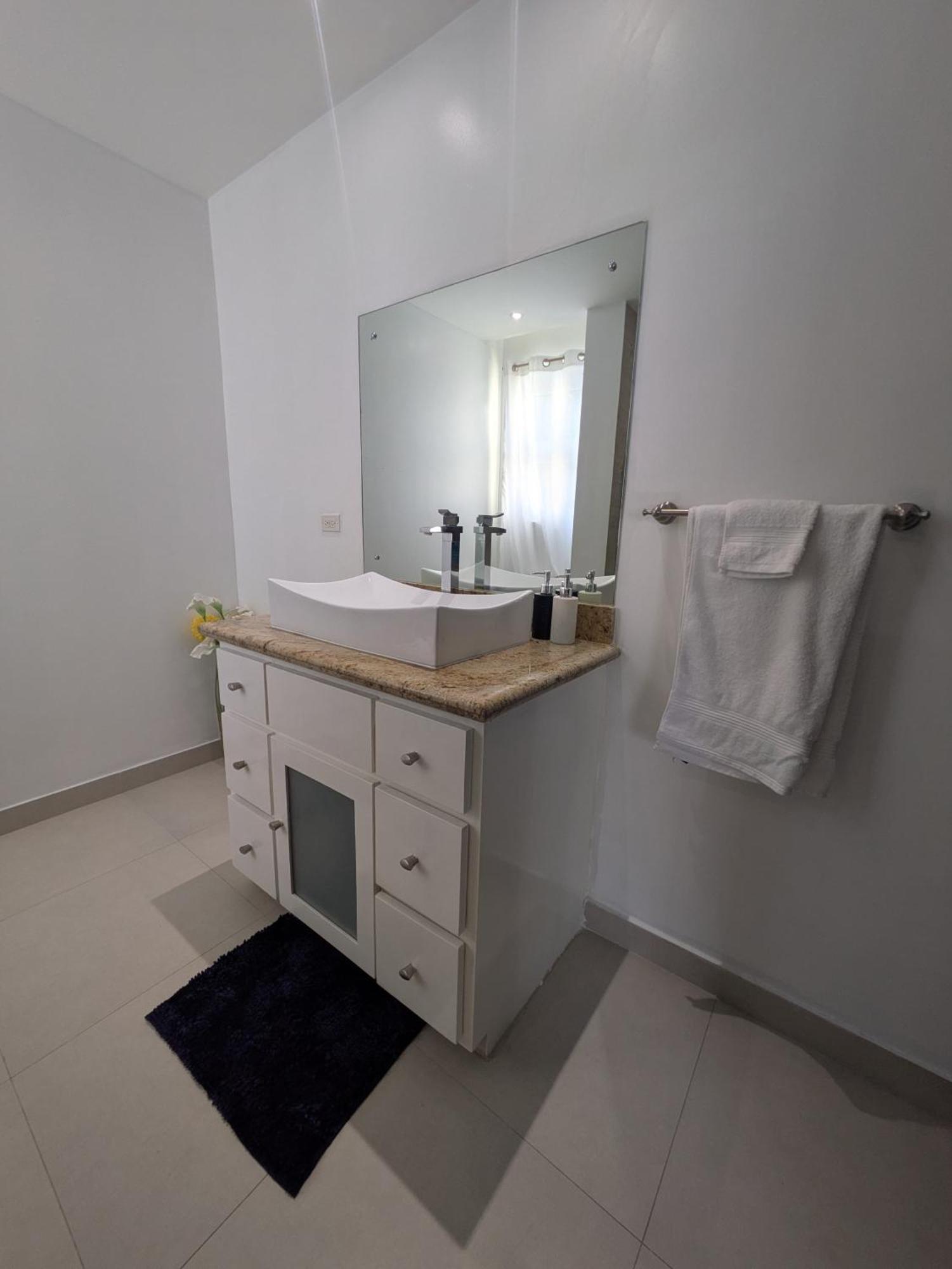Azalia Palms New Oceanview *